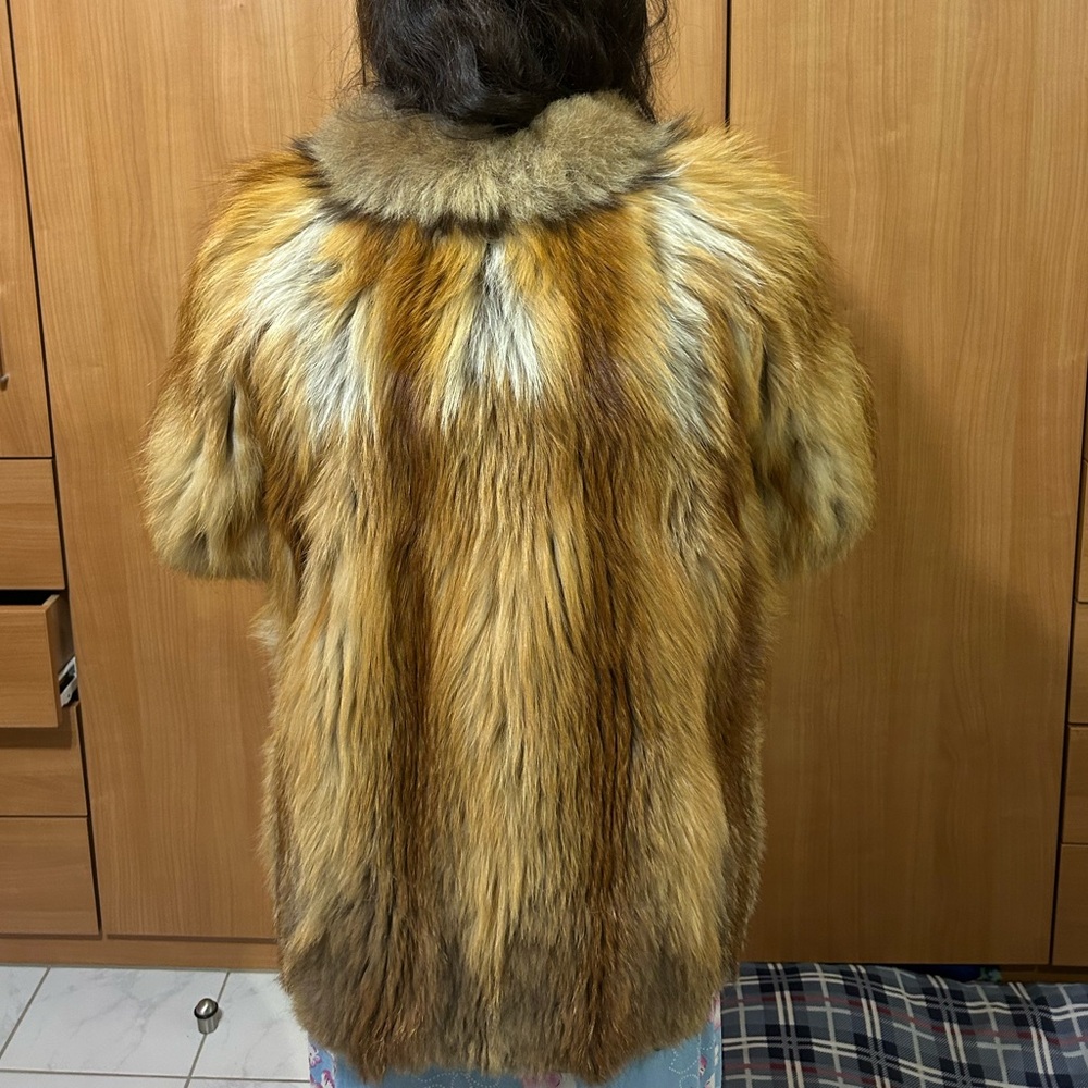 Authentic fur coat - Picture 11 of 12